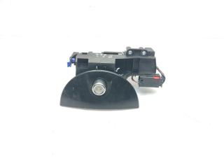 ручка открывания багажника Opel Corsa C [рестайлинг] 2004, 1.2 л., i, Z 12 XE, бензин, 5МКПП, синий, хетчбэк 3 дв., передний привод, правый руль, 13168316, 09183495