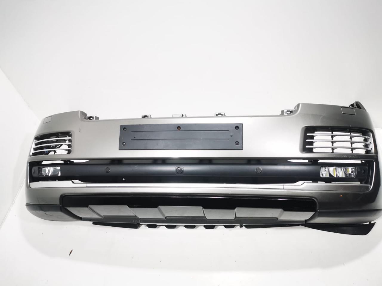 бампер передний Land Rover Range Rover 4 поколение 2016, 5.0 л., бензин, АКПП, внедорожник 5 дв. - фото №1