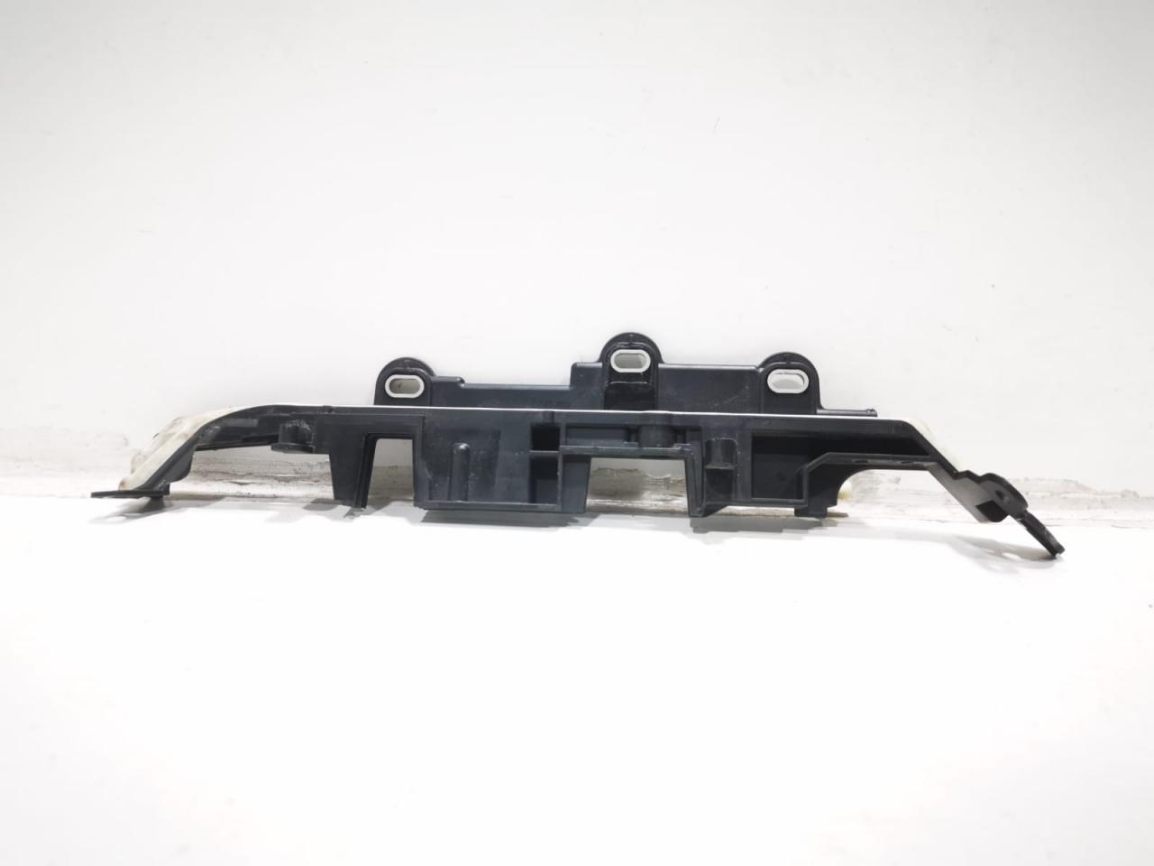 планка под капот BMW 5 серия G30/G31 G30 2019, 2.0 л., дизель, АКПП, универсал, 61139334788 - фото №1