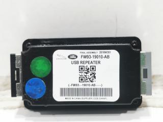 разъем AUX / USB Jaguar F-Pace 1 поколение 2020, 3.0 л., дизель, АКПП, внедорожник 5 дв., FW9319010AB