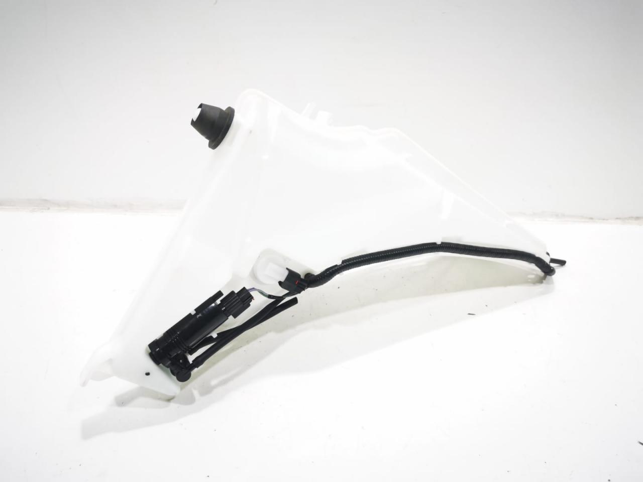 бачок омывателя Land Rover Range Rover 4 поколение 2017, 4.4 л., дизель, АКПП, внедорожник 5 дв., GPLA17B613DB - фото №1