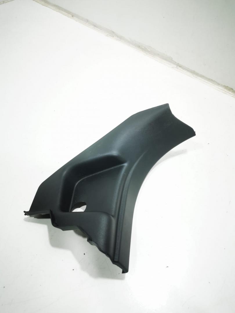 пластик Land Rover Range Rover 4 поколение 2017, 4.4 л., дизель, АКПП, внедорожник 5 дв., CPLA02349B - фото №1