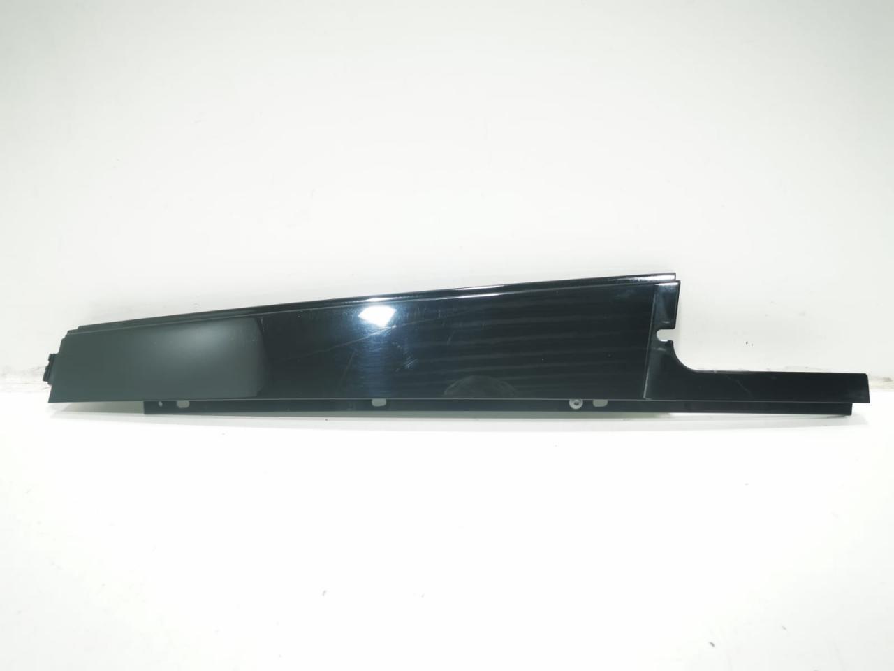 молдинг двери задней правой Land Rover Range Rover 4 поколение 2017, 4.4 л., дизель, АКПП, внедорожник 5 дв., CK52255A80AB - фото №1