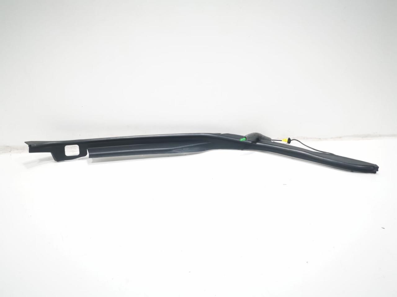 накладка двери (крышки) багажника Land Rover Range Rover Sport 2 поколение 2017, 3.0 л., дизель, АКПП, внедорожник 5 дв., CPLA406A77 - фото №1