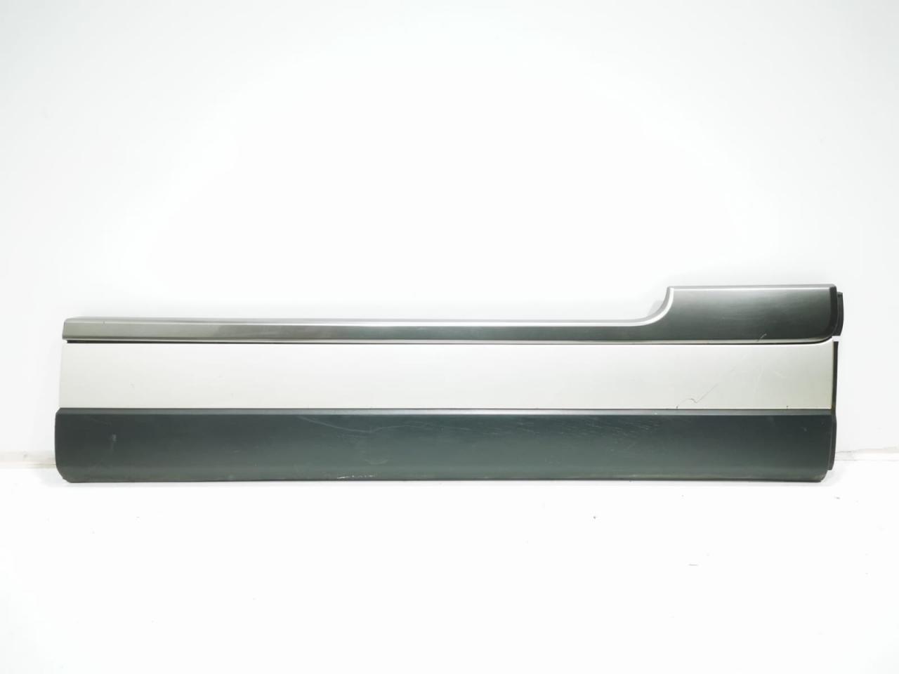 молдинг двери передней правой Land Rover Range Rover 4 поколение 2017, 4.4 л., дизель, АКПП, внедорожник 5 дв., CK5221064ADW - фото №1