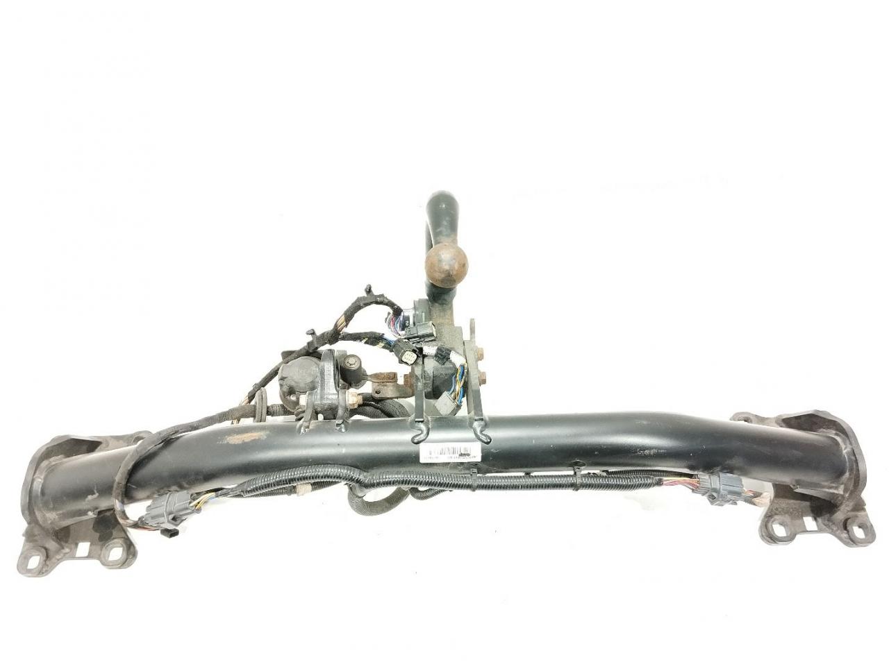 прицепное устройство (фаркоп) Jaguar F-Pace 1 поколение 2018, 2.0 л., дизель, J8AM17F751BA - фото №1