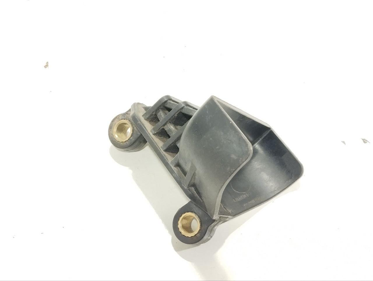 кронштейн радиатора Jaguar F-Pace 1 поколение 2018, 2.0 л., дизель, GX73-8983-CD - фото №1