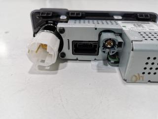 разъем AUX / USB Land Rover Discovery 5 поколение 2020, 3.0 л., 306DT, дизель, АКПП, внедорожник 5 дв., FW93-19E110-AD