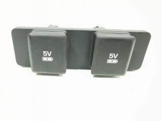 разъем AUX / USB Land Rover Discovery 4 поколение [рестайлинг] 2015, 3.0 л., 306DT, дизель, АКПП, внедорожник 5 дв., JPLA-19010-CA