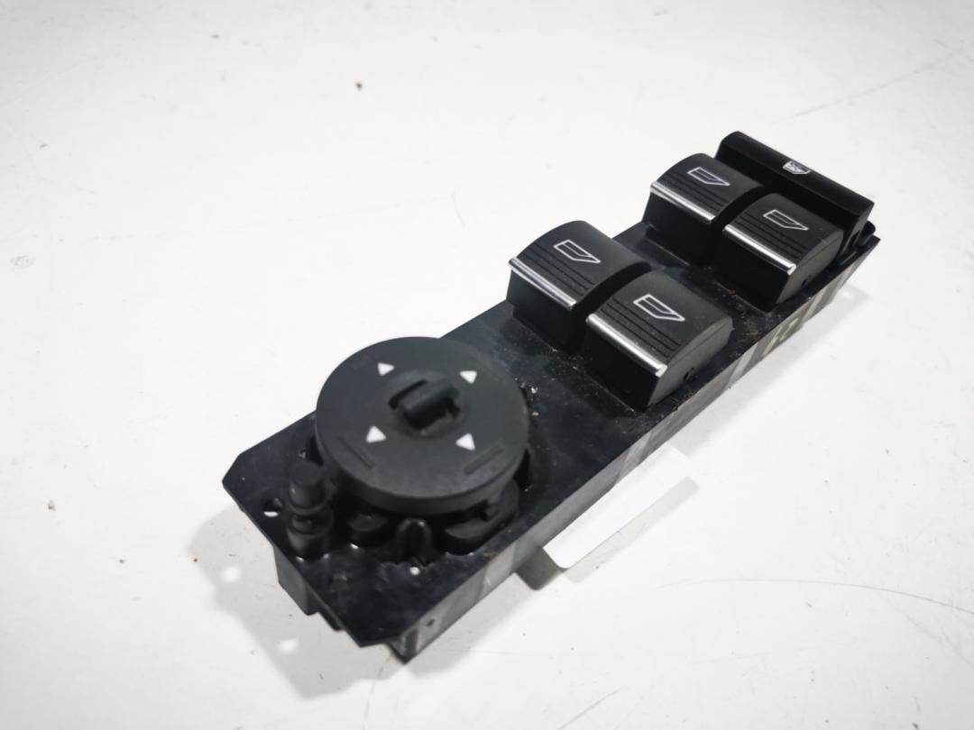 кнопка стеклоподъемника двери Ford Kuga 2 поколение 2018, 1.5 л., дизель, МКПП, внедорожник 5 дв., 14A132 - фото №1