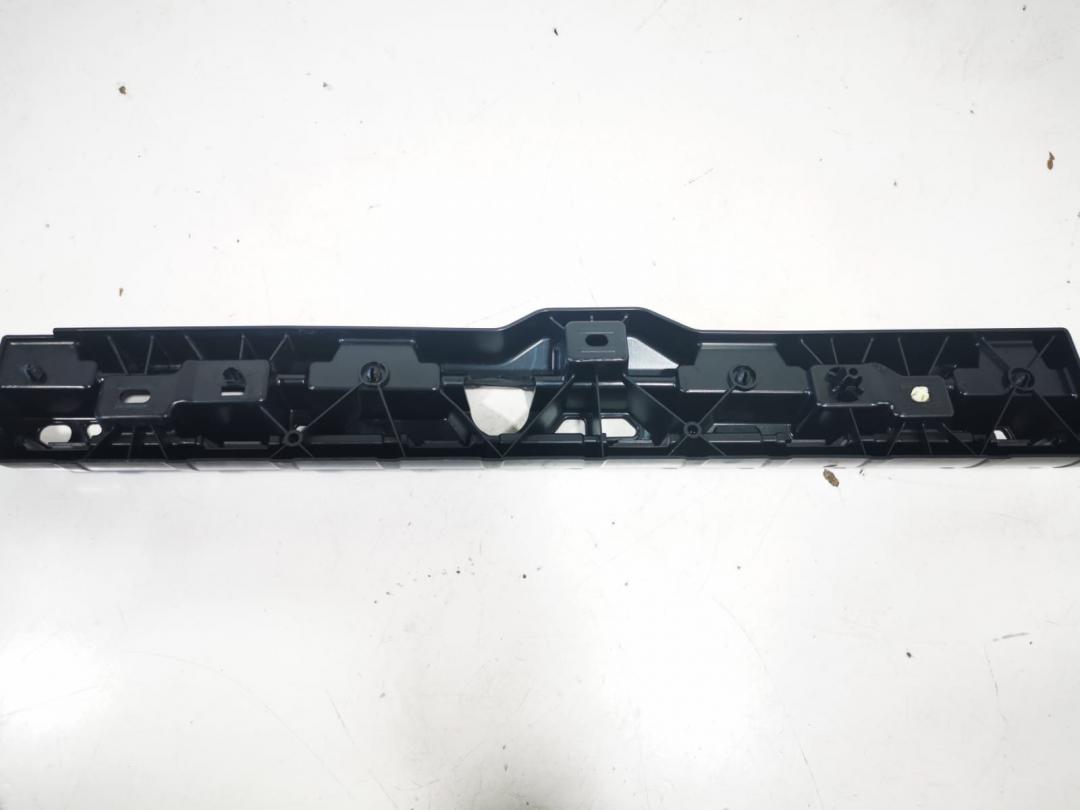 Кронштейн крепления порога BMW 5 серия G30/G31 2018, 2.0 л., дизель, АКПП, седан, 51777387343 - фото №1