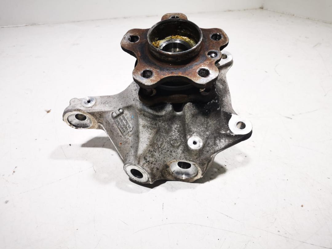 кулак поворотный левый BMW X3 G01 2018, 3.0 л., дизель, АКПП, внедорожник 5 дв., 31216882597 - фото №1