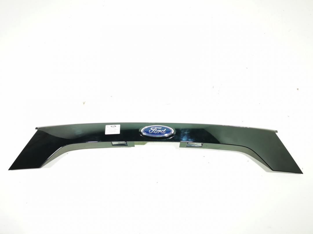 накладка двери (крышки) багажника Ford Kuga 2 поколение 2018, 1.5 л., дизель, МКПП, внедорожник 5 дв., GJ54S43404AJW - фото №1