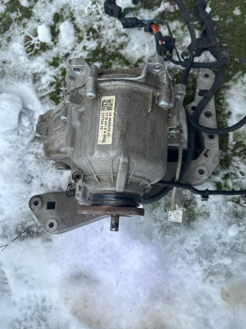 раздаточная коробка BMW X3 G01 2019, 3.0 л., дизель, 8689416 - фото №1