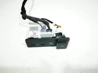 разъем AUX / USB Land Rover Discovery Sport 1 поколение [рестайлинг] 2020, 2.0 л., гибрид, АКПП, внедорожник 5 дв., JPLA19E110BB