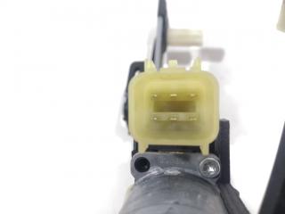 стеклоподъемник электрический задний правый Jaguar E-Pace 1 поколение 2020, 2.0 л., бензин, АКПП, внедорожник 5 дв.