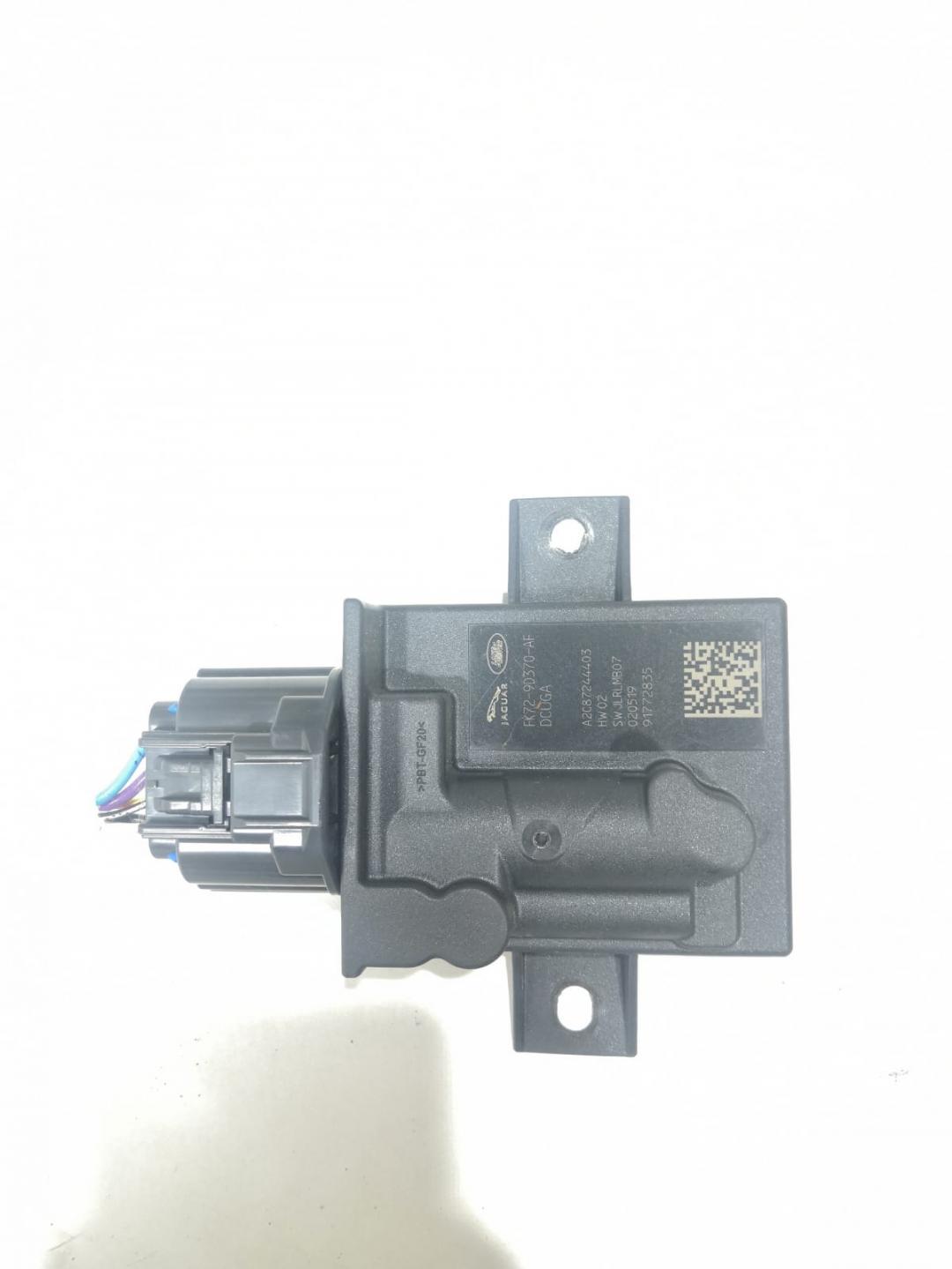 блок управления топливным насосом Jaguar E-Pace 1 поколение 2020, 2.0 л., бензин, АКПП, внедорожник 5 дв., FK729D370AF - фото №1