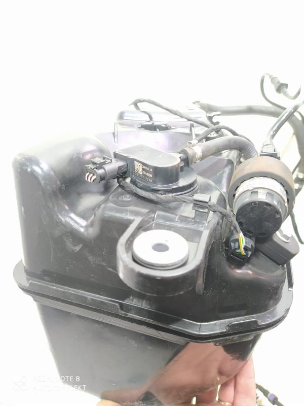 бак AdBlue (мочевины) BMW 6 серия G32 2018, 3.0 л., дизель, АКПП, хетчбэк 5 дв., 7381415, 16197381415 - фото №1