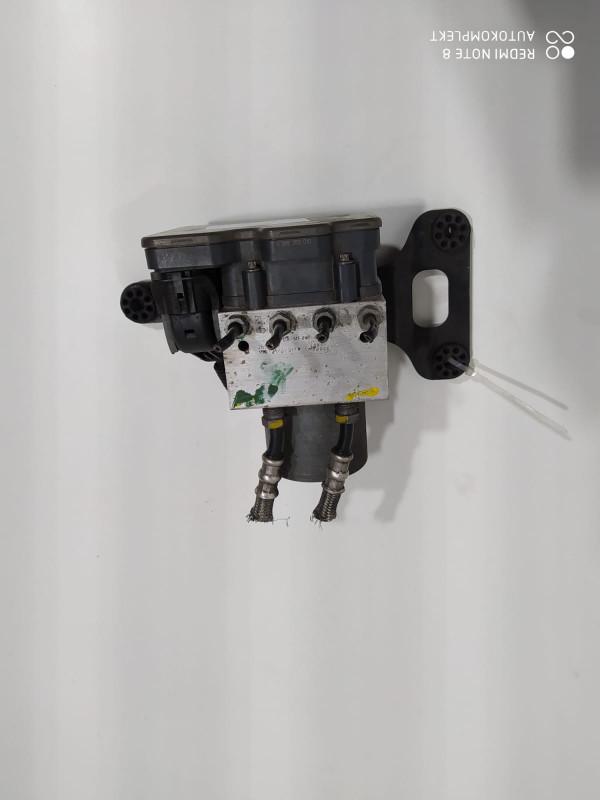 блок ABS Land Rover Range Rover 4 поколение 2015, 3.0 л., дизель, АКПП, внедорожник 5 дв., GPLA14F447AD - фото №1