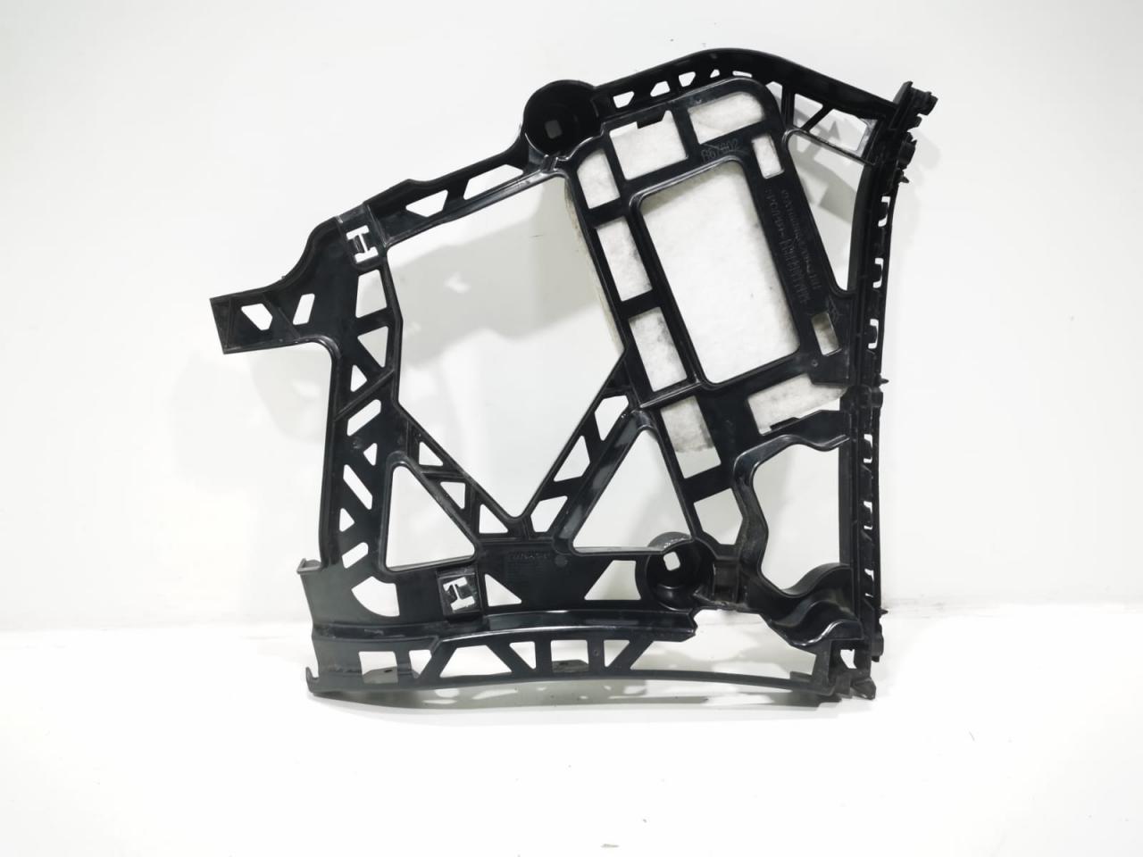 крепление бампера Mercedes-Benz GLS-Класс X166 2019, 3.0 л., дизель, АКПП, внедорожник 5 дв., A1668854200 - фото №1