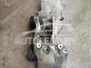 кронштейн (крепление) Renault Clio 1 поколение 1997, 1.4 л., бензин, МКПП, хетчбэк 5 дв.