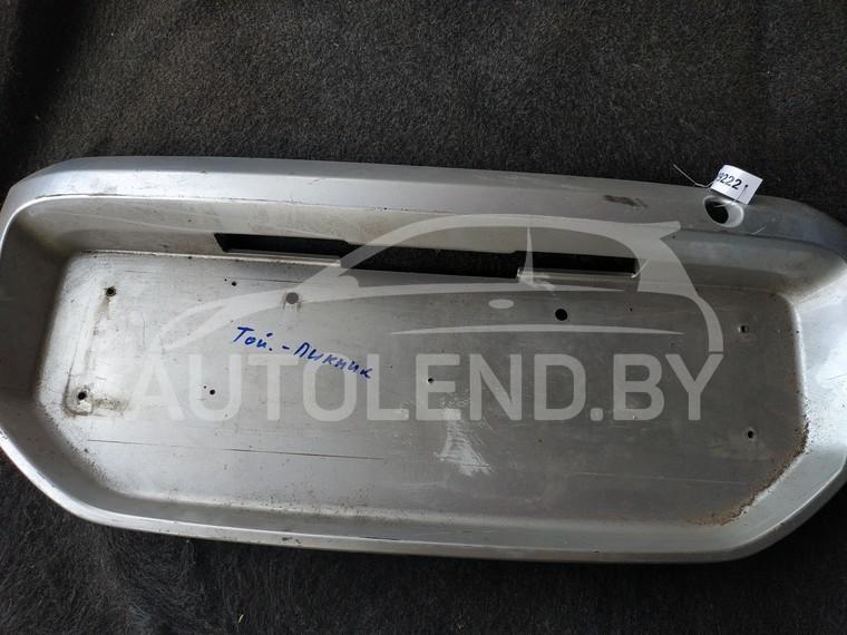 бленда Toyota Picnic 1 поколение 2001, 2.2 л., дизель, МКПП, минивэн - фото №1