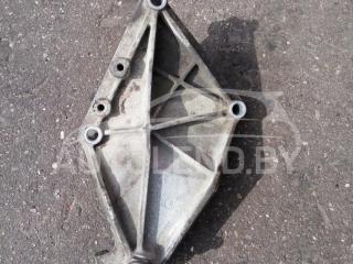 кронштейн КПП Renault Laguna 1 поколение 1997, 2.0 л., бензин, МКПП, хетчбэк 5 дв.