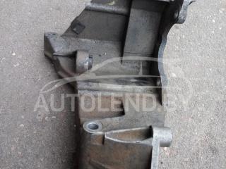кронштейн (крепление) Audi 100 4A/C4 1994, 2.4 л., дизель, МКПП, седан