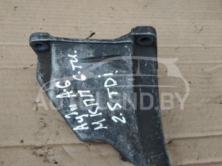 кронштейн КПП Audi A6 4B/C5 1998, 2.5 л., дизель, МКПП, универсал