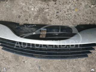 решетка радиатора Renault Laguna 2 поколение 2002, 1.8 л., бензин, АКПП, хетчбэк 5 дв.