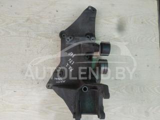 кронштейн (крепление) Renault Laguna 2 поколение 2003, 1.8 л., бензин, МКПП, хетчбэк 5 дв., 8200189275
