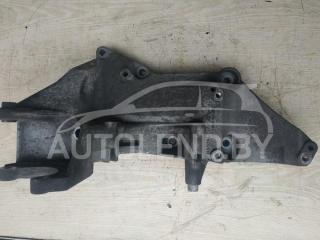 кронштейн (крепление) Volvo S40 1 поколение [рестайлинг] 2002, 1.9 л., дизель, МКПП, седан, 8200183234