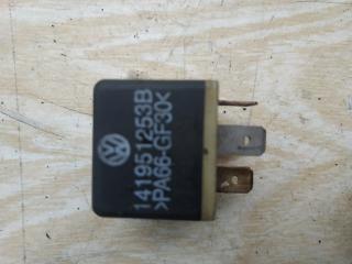 реле (прочие) Volkswagen Passat B5 1997, 1.9 л., дизель, МКПП, седан, 141951253B