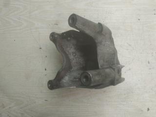 кронштейн двигателя Volkswagen Touareg 1 поколение 2005, 2.5 л., дизель, МКПП, минивэн, 070199308A