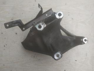 кронштейн двигателя Volkswagen Touareg 1 поколение 2005, 2.5 л., дизель, МКПП, минивэн, 070199307A