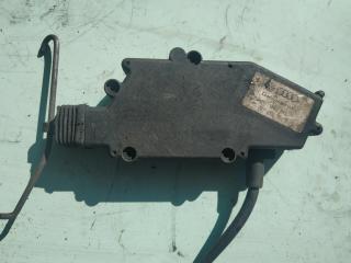 замок двери Volkswagen Transporter T4 1995, 2.4 л., дизель, МКПП, минивэн, 701959783B