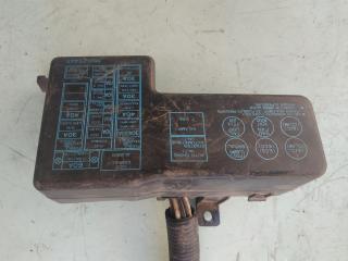 блок предохранителей Mitsubishi Galant 5 поколение 1990, 2.0 л., бензин, МКПП, хетчбэк 5 дв., MB529445