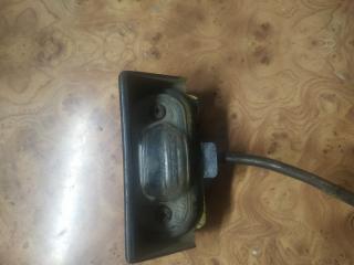 подсветка номера Volkswagen Passat B3 1991, 1.6 л., дизель, МКПП, седан, 251943139