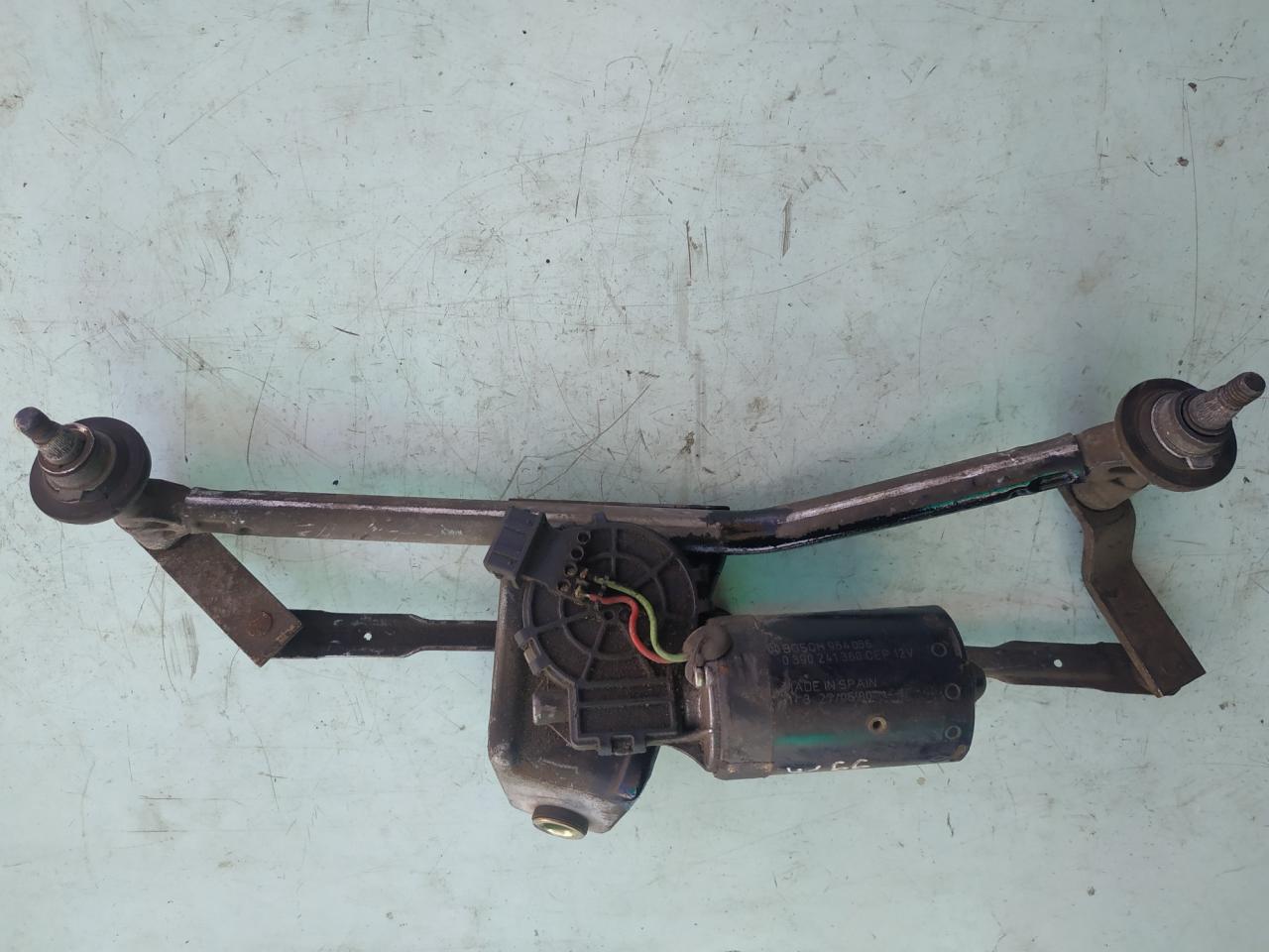 механизм стеклоочистителя (трапеция дворников) Peugeot 206 1 поколение 2001, 1.4 л., бензин, МКПП, хетчбэк 5 дв., 3397020446, 0390241360 - фото №1