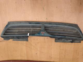решетка радиатора Mitsubishi Space Wagon 2 поколение (Typ N30/N40) 1997, 2.0 л., бензин, МКПП, минивэн