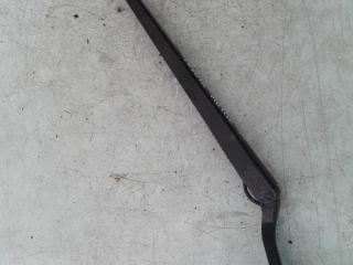 щеткодержатель (поводок стеклоочистителя, дворник) Toyota Picnic 1 поколение 1999, 2.2 л., дизель, МКПП, минивэн