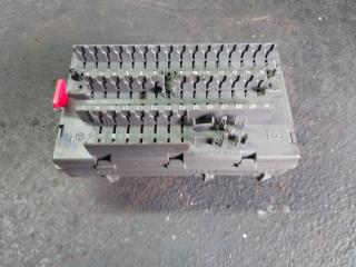 блок предохранителей Citroen Xantia 1 поколение [рестайлинг] 1999, 1.9 л., дизель, МКПП, хетчбэк 5 дв., 9627935480