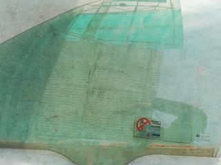 стекло двери передней левой Peugeot 406 1 поколение 1997, 1.8 л., бензин, МКПП, седан