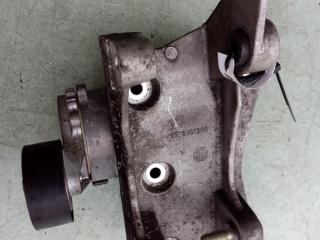 кронштейн (крепление) Peugeot 307 1 поколение 2002, 2.0 л., дизель, МКПП, хетчбэк 5 дв., 9636301380