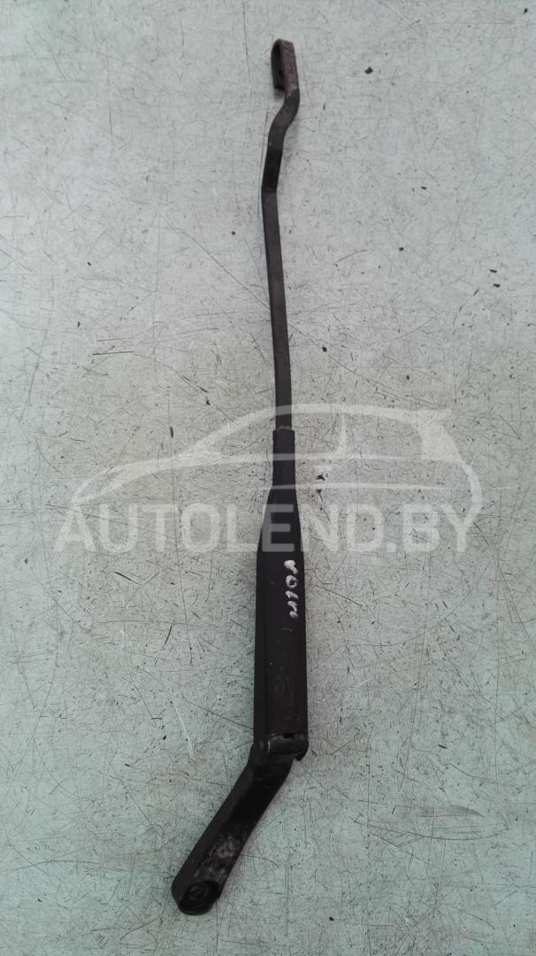 щеткодержатель (поводок стеклоочистителя, дворник) Volvo 440 1 поколение 1993, 1.9 л., дизель, МКПП, хетчбэк 5 дв. - фото №1
