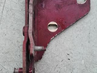 петля капота Renault Laguna 1 поколение 1996, 1.8 л., бензин, МКПП, хетчбэк 5 дв.