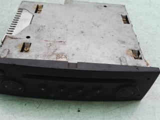 магнитола Renault Megane 2 поколение 2003, 1.5 л., дизель, МКПП, хетчбэк 5 дв., 8200483757