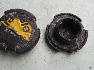 пробка маслозаливная Renault Megane 1 поколение 1996, 1.4 л., бензин, МКПП, хетчбэк 5 дв.