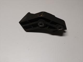 кронштейн (крепление) Renault Trafic 2 поколение 2005, 1.9 л., дизель, МКПП, минивэн, 8200443154