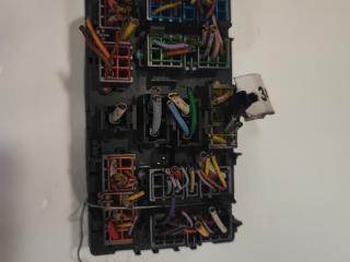 блок предохранителей Peugeot 406 1 поколение 1996, 2.0 л., бензин, МКПП, седан, 9459081380